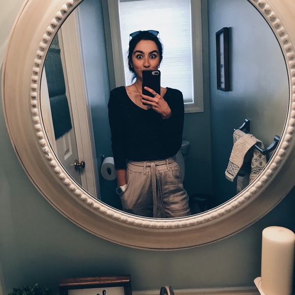 Meet your Posher, Olivia - Picture 4 of 12